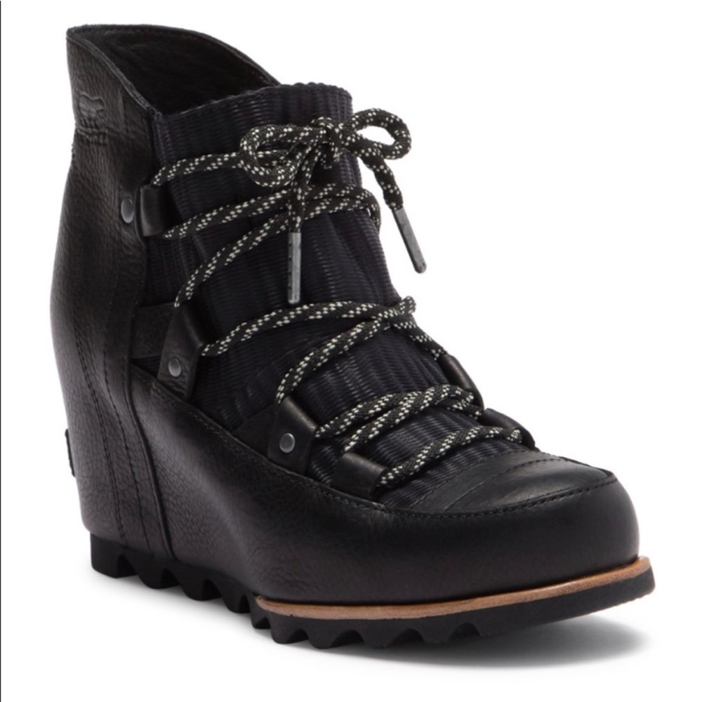 Sorel Black Leather Sandy Wedge Boots Size 8